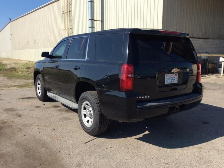 2016-chevrolet-tahoe-image-4
