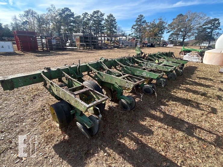 john-deere-7100-image-4