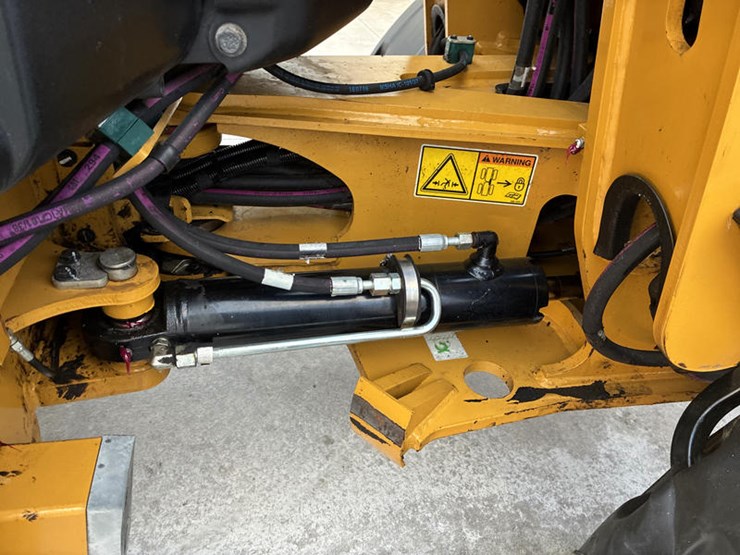 caterpillar-906m-image-25