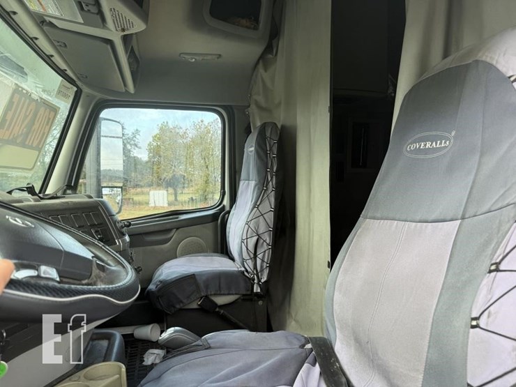 volvo-vnm64t630-image-16