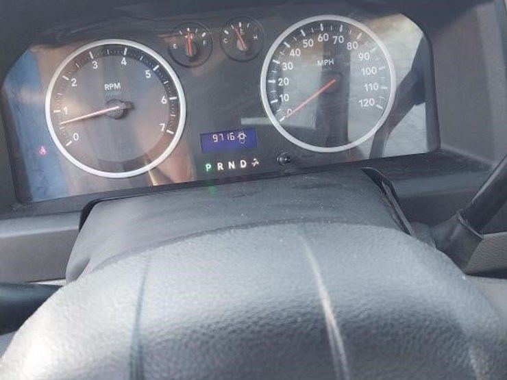 2011-dodge-1500-image-11