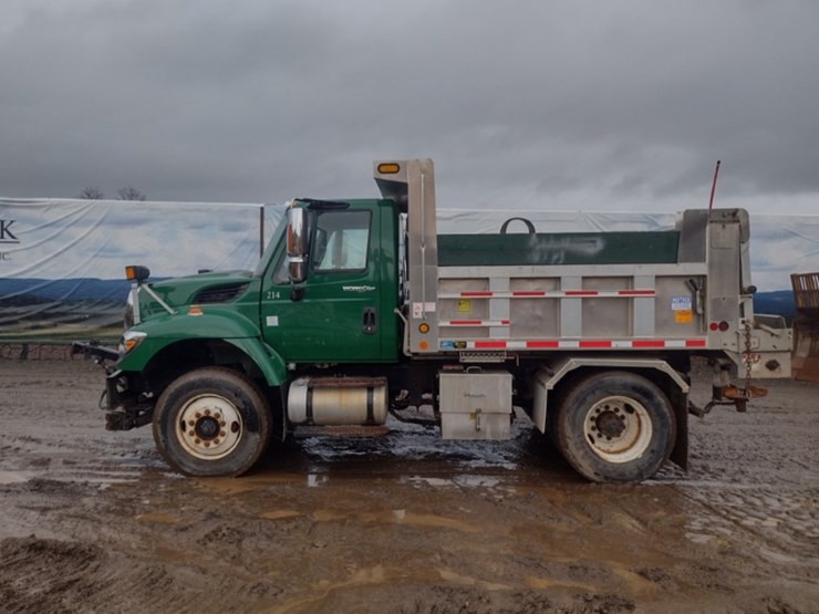 international-workstar-7400-image-1