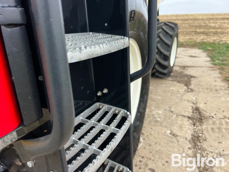 new-holland-cr6.90-image-17