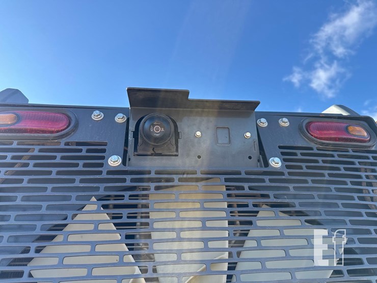 2022-deere-624-p-tier-image-13