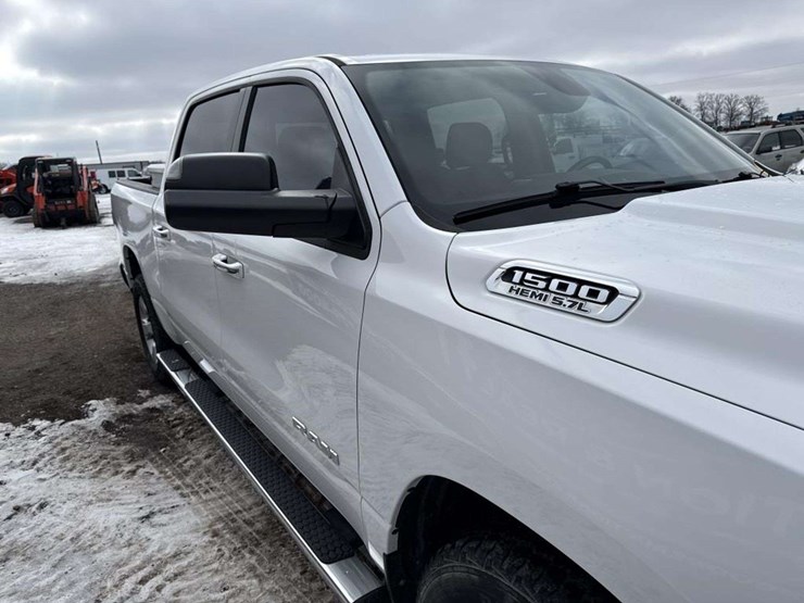 2020-dodge-ram-1500-image-22