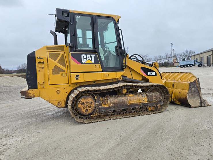 caterpillar-953d-image-35