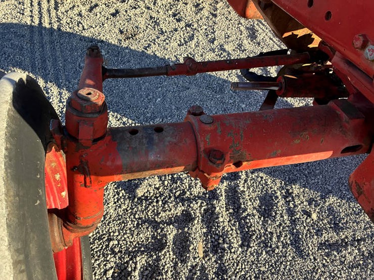 case-ih-100-image-32