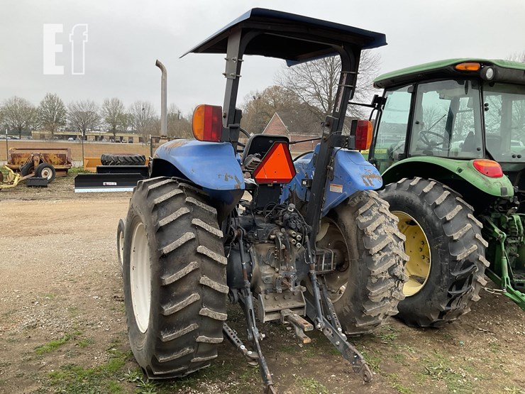 new-holland-tb100-image-2