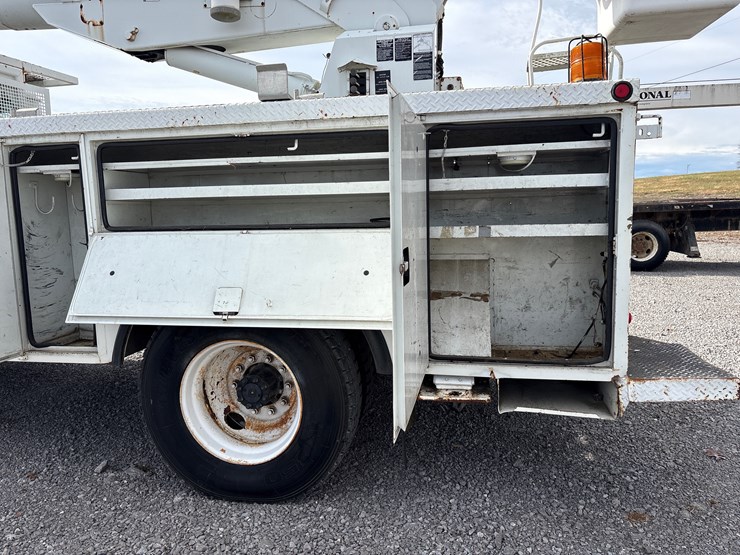 2002-international-4700-image-8