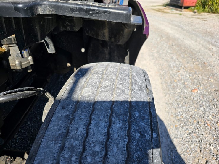 peterbilt-579-image-48