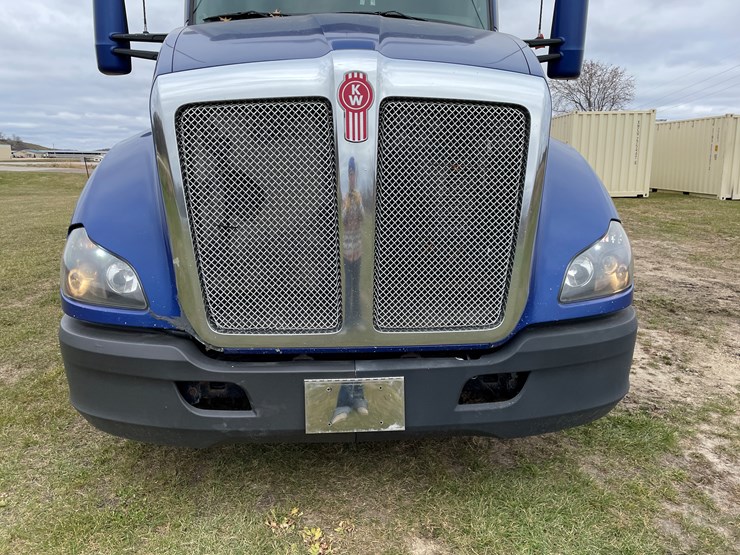 kenworth-t680-image-18