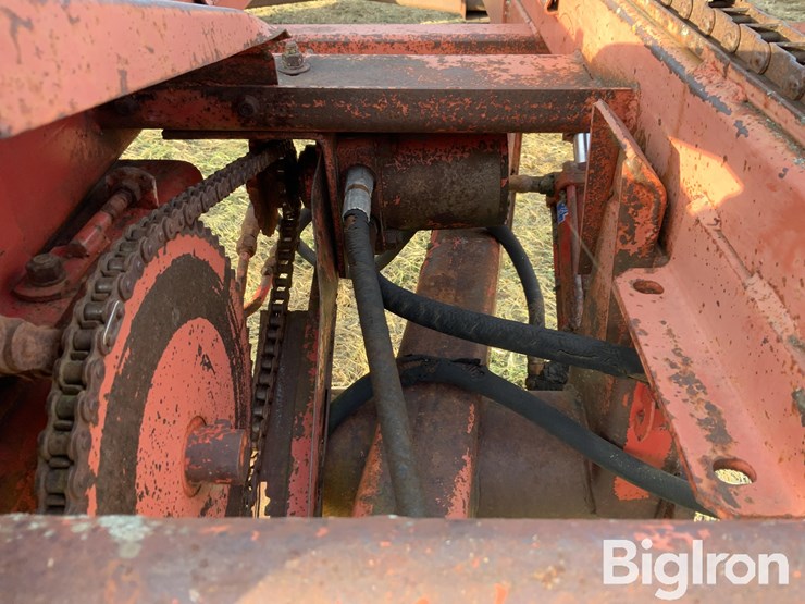 hesston-60a-stack-mover-image-17