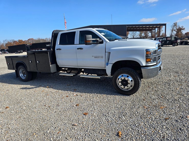 chevrolet-silverado-5500hd-image-40