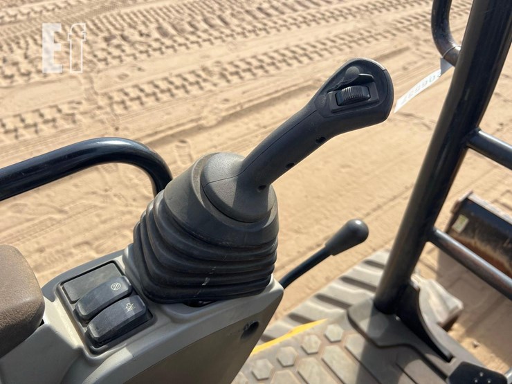 caterpillar-305e2-cr-image-35