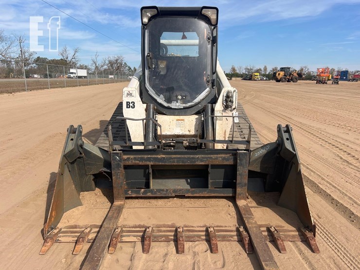 bobcat-t870-image-7