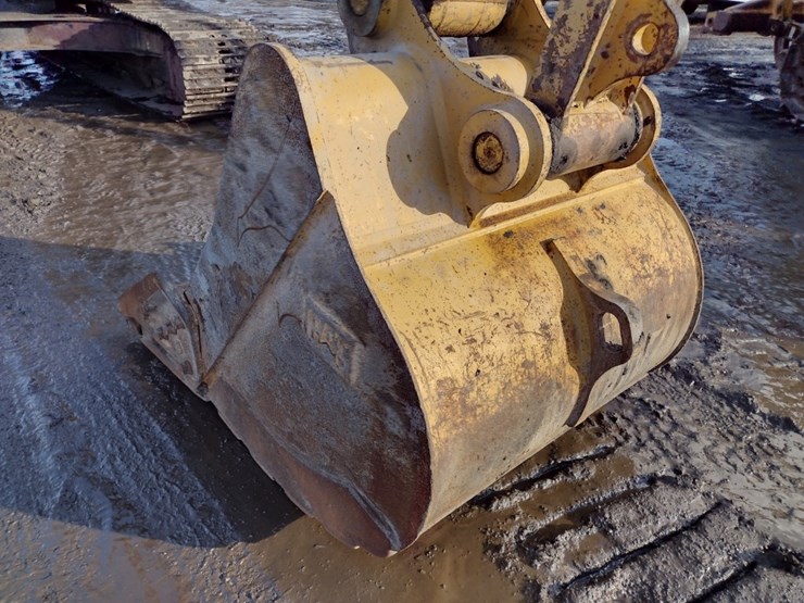 caterpillar-320fl-image-18