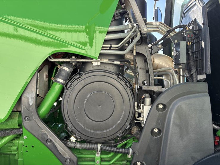 john-deere-8320r-image-42