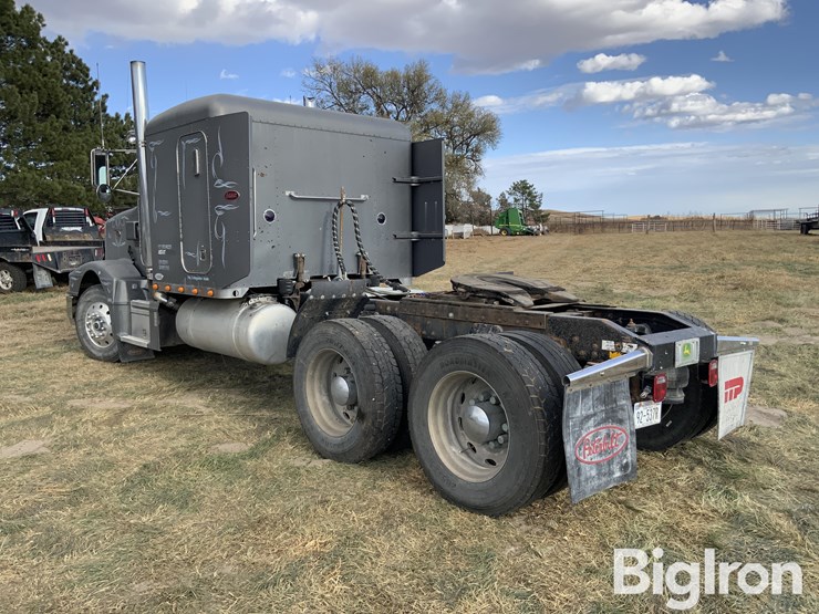 peterbilt-377-image-7