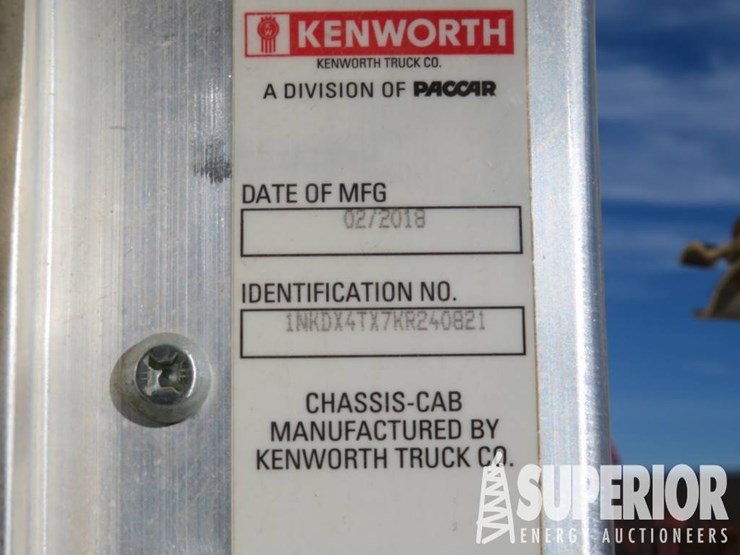 2018-kenworth-t800-image-26