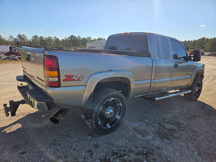 chevrolet-silverado-2500-image-15