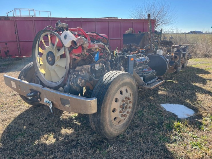 2011-peterbilt-367-image-1