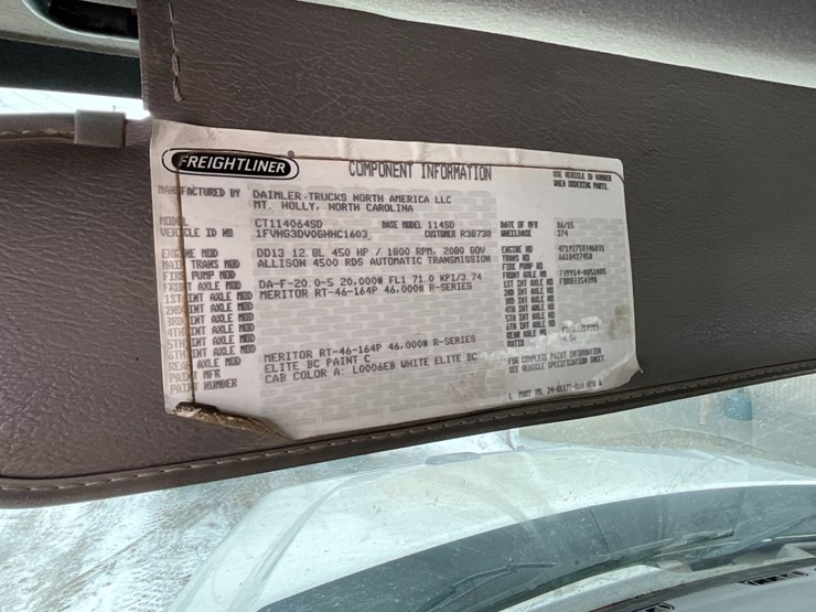 freightliner-114sd-image-20