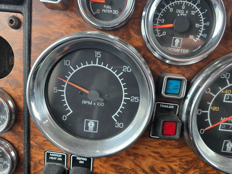 1999-kenworth-w900l-image-86