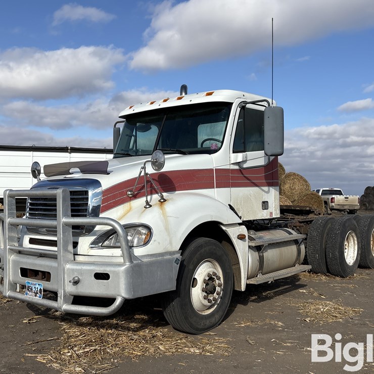 2005 FREIGHTLINER COLUMBIA 120