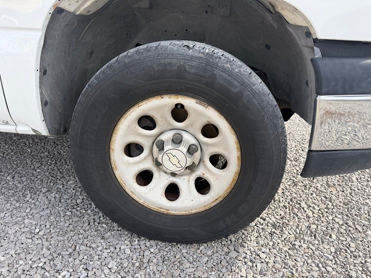 chevrolet-silverado-1500-image-9