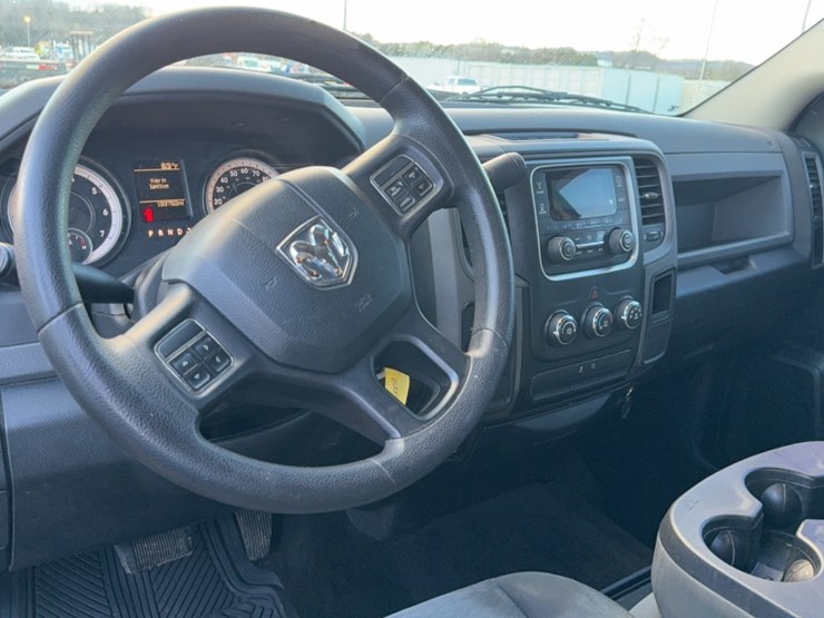 2014-dodge-1500-image-19