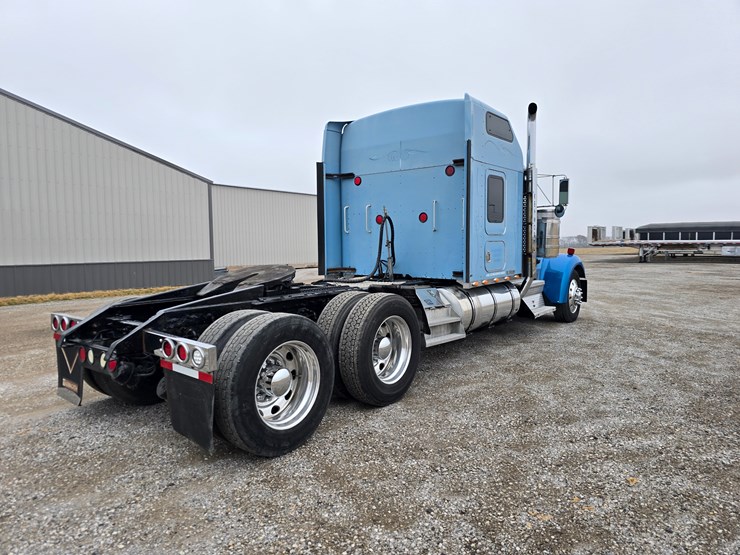 1999-kenworth-w900l-image-25