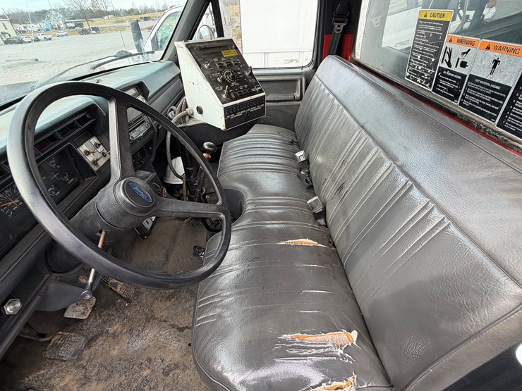 1994-ford-f700-image-21