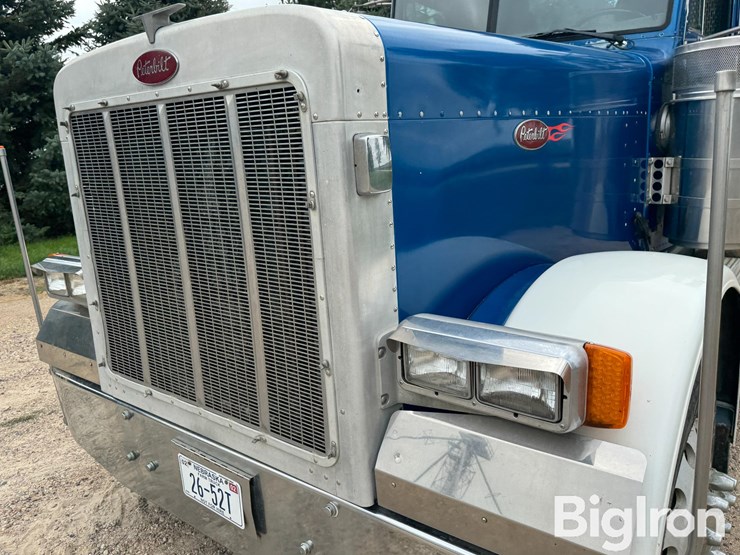 2000-peterbilt-379-image-14