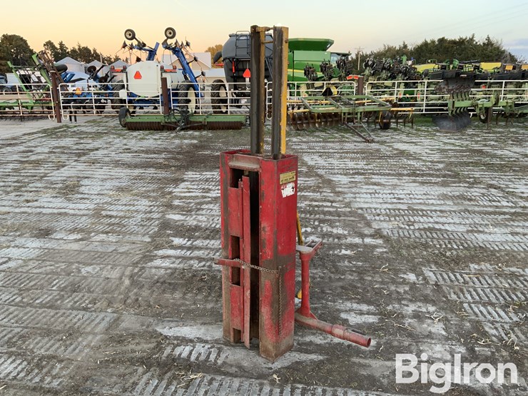 jet-co-post-pounder-image-1