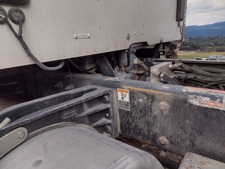 peterbilt-567-image-33