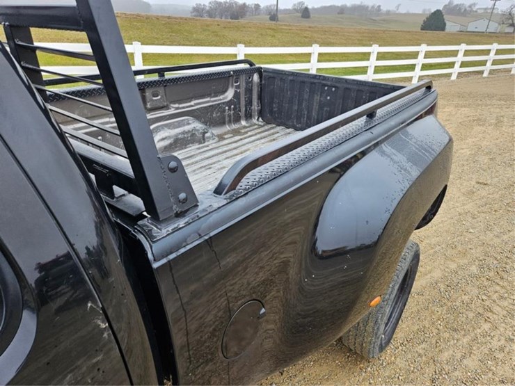 2008-chevrolet-3500-image-15