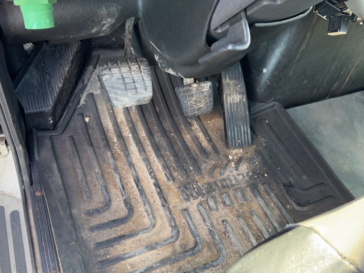 2018-western-star-5700xe-image-18