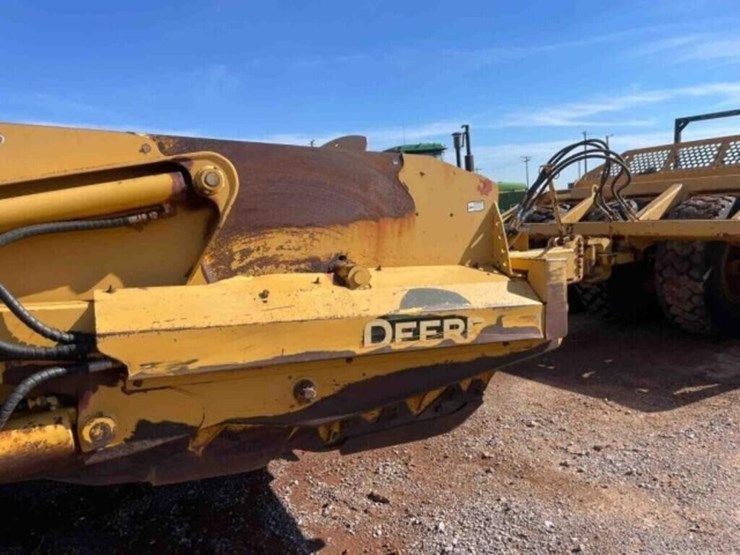 2004-&-2005-john-deere-1812-scraper-package-of-two-image-19