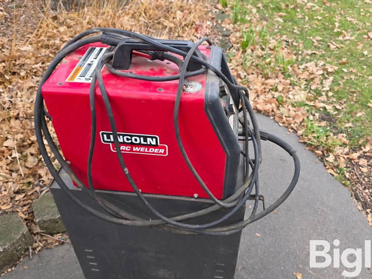 lincoln-sp-125-plus-wire-welder-image-3