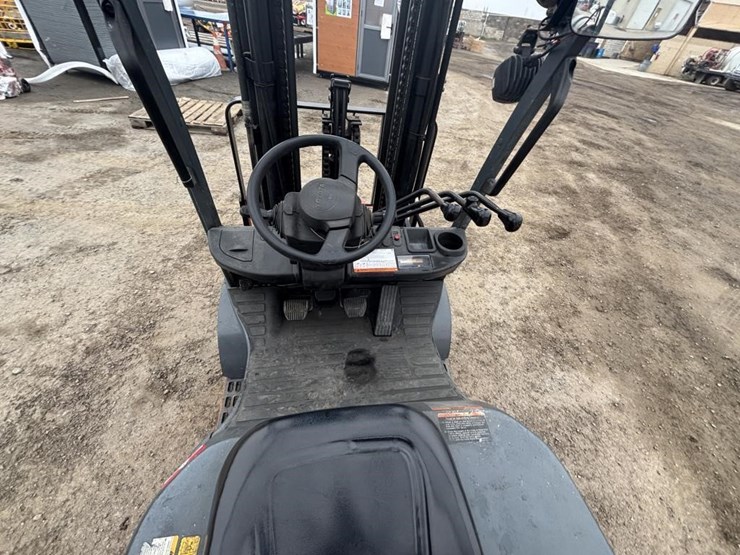 2011-toyota-8fgcu30-image-18