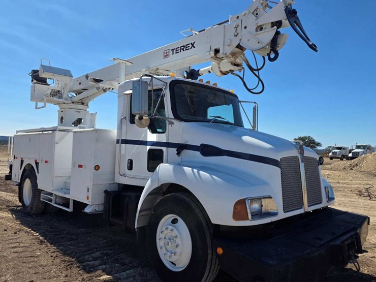 2006-kenworth-t300-image-3