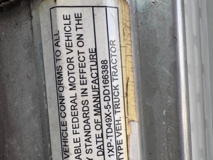 peterbilt-367-image-21