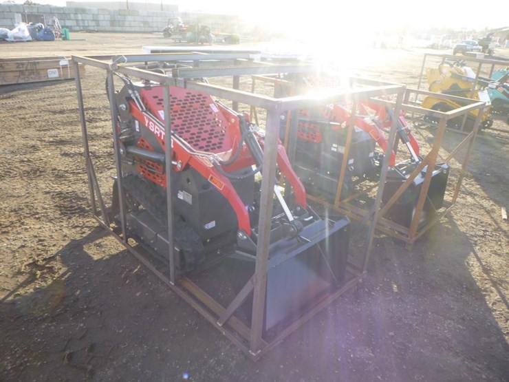 2025-agt-ysrt14-skid-steer-track-loader-image-2