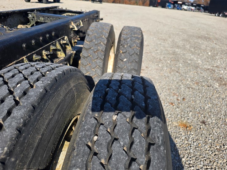 peterbilt-357-image-97