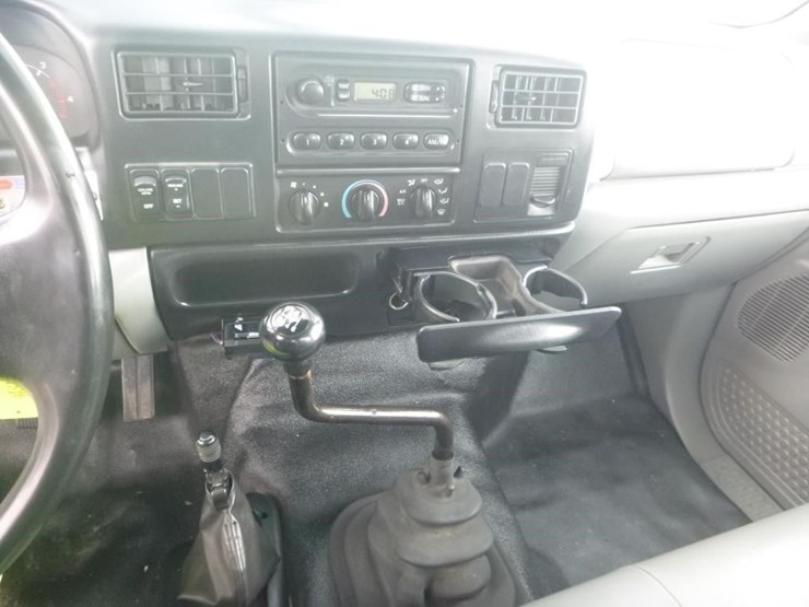 2004-ford-f750-image-18