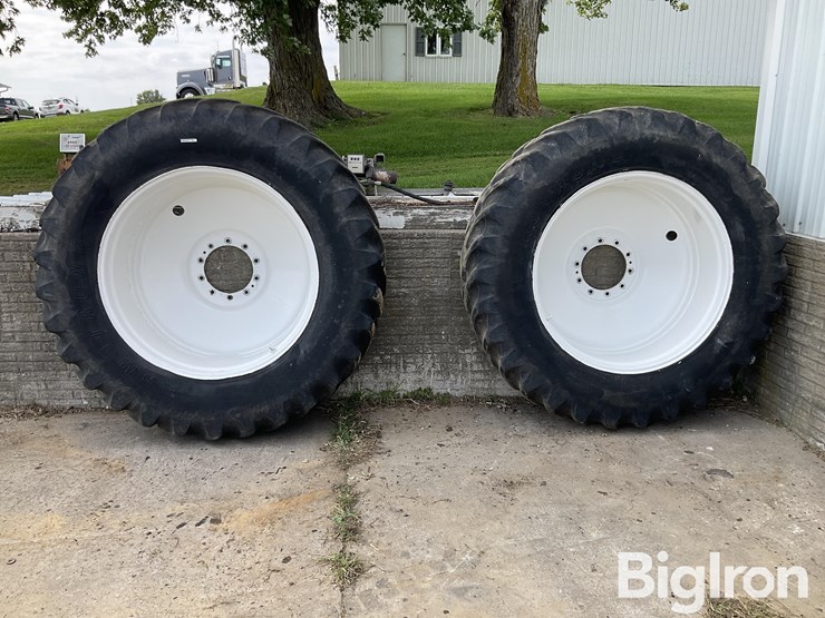 new-holland-8770-image-1