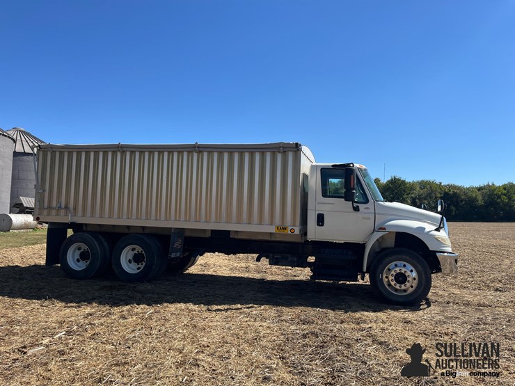 international-durastar-4400-image-4