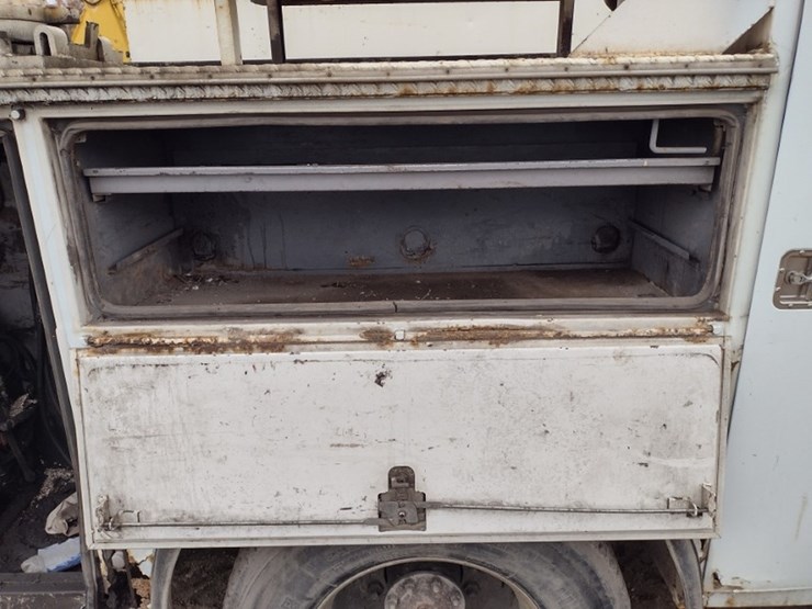 freightliner-fl70-image-26