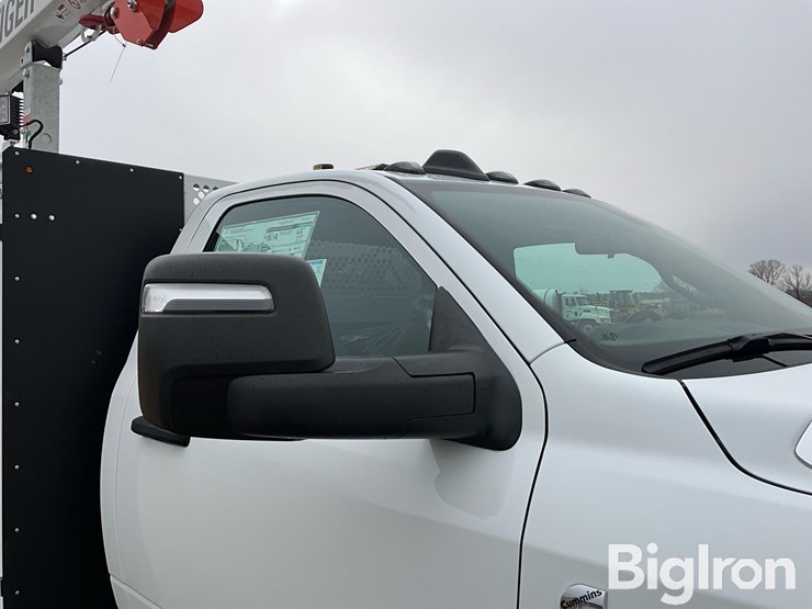 2024-ram-5500-heavy-duty-4x4-service-truck-w/tiger-crane-image-20