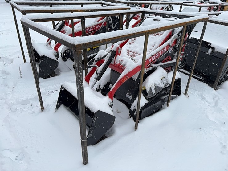 new-agt-ysrt14-mini-track-loader-image-10